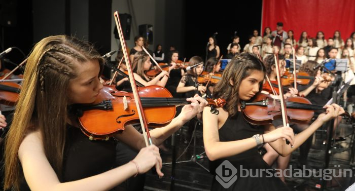 Bursa Çakır Orkestrası'ndan 'su' gibi konser