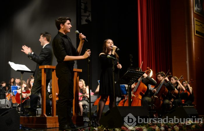 Bursa Çakır Orkestrası'ndan 'su' gibi konser