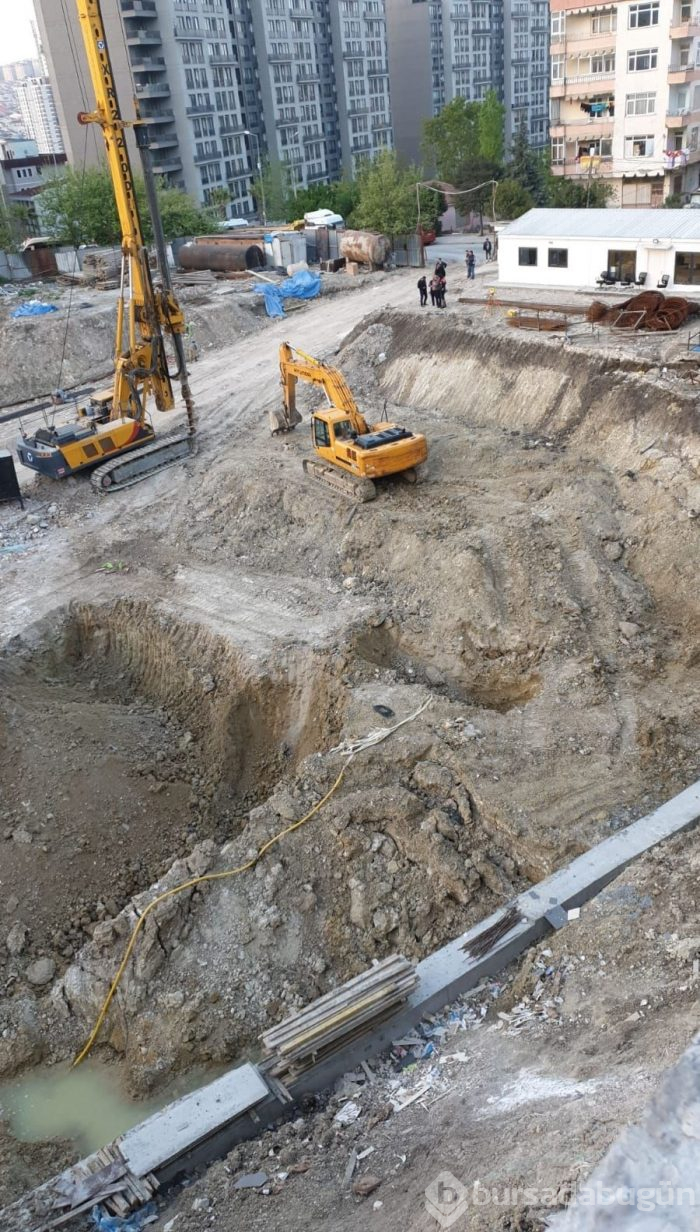  Esenyurt'ta 25 bina tahliye edildi 