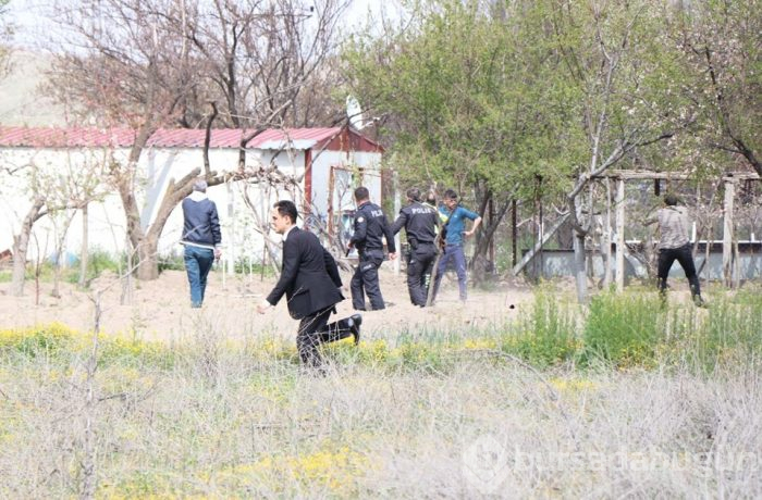  Dur ihtarına uymayan araçtan polise ateş 