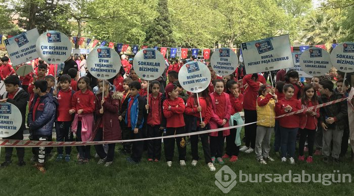 Çocuklar unutulmaya yüz tutmuş oyunlarla eğlendi
