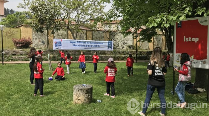 Çocuklar unutulmaya yüz tutmuş oyunlarla eğlendi
