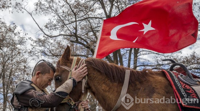 Kırgız Türkleri geleneklerini devam ettiriyor
