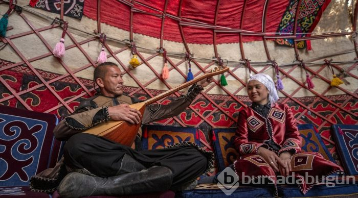 Kırgız Türkleri geleneklerini devam ettiriyor
