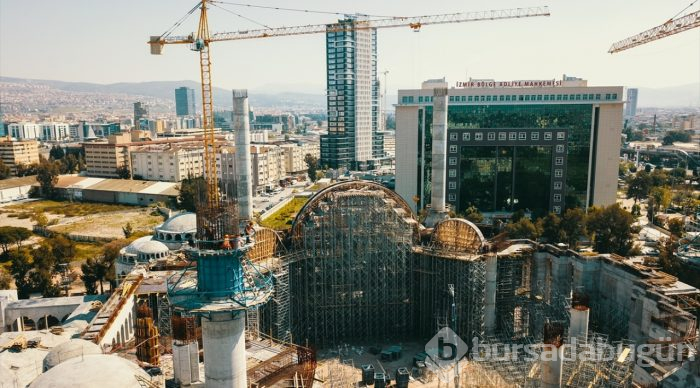 Ege Bölgesi'nin en büyük camisinin yapımı sürüyor

