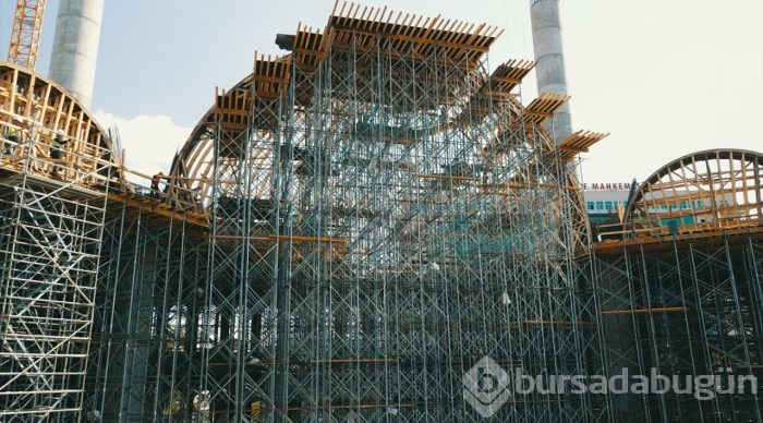 Ege Bölgesi'nin en büyük camisinin yapımı sürüyor
