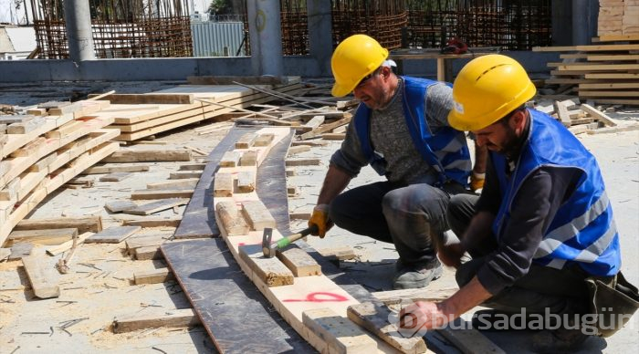 Ege Bölgesi'nin en büyük camisinin yapımı sürüyor
