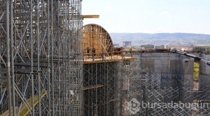 Ege Bölgesi'nin en büyük camisinin yapımı sürüyor
