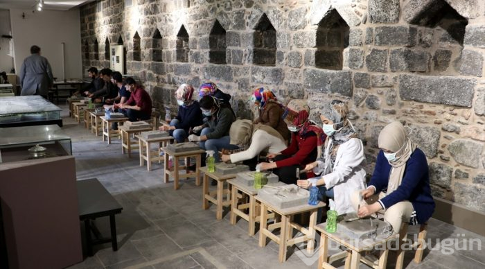 Bazalt, gençlerin elinde sanata dönüşüyor
