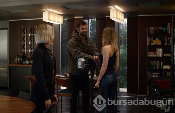  Sinema girişinde bağırarak Avengers: Endgame'in sonunu söyleyen adamı dövdüler 