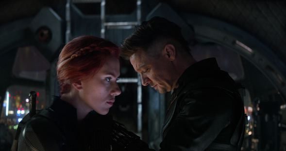  Sinema girişinde bağırarak Avengers: Endgame'in sonunu söyleyen adamı dövdüler 