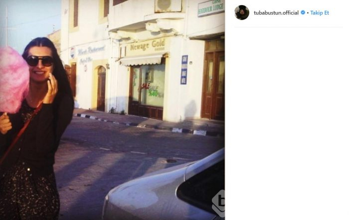 Tuba Büyüküstün'ün makyajsız pozu sosyal medyayı salladı
