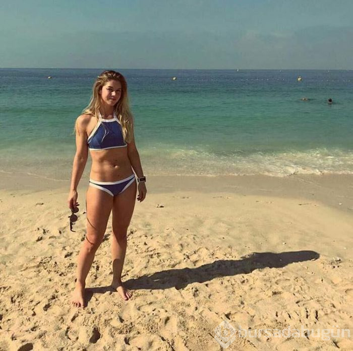 Hollandalı güzel kadın futbolcu Anouk Hoogendijk