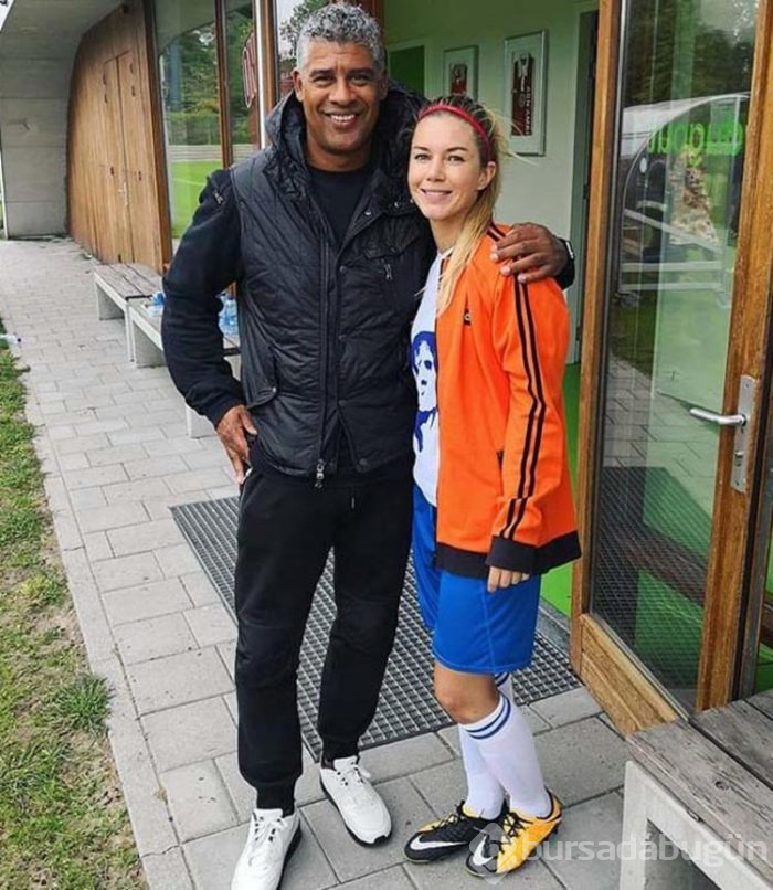 Hollandalı güzel kadın futbolcu Anouk Hoogendijk