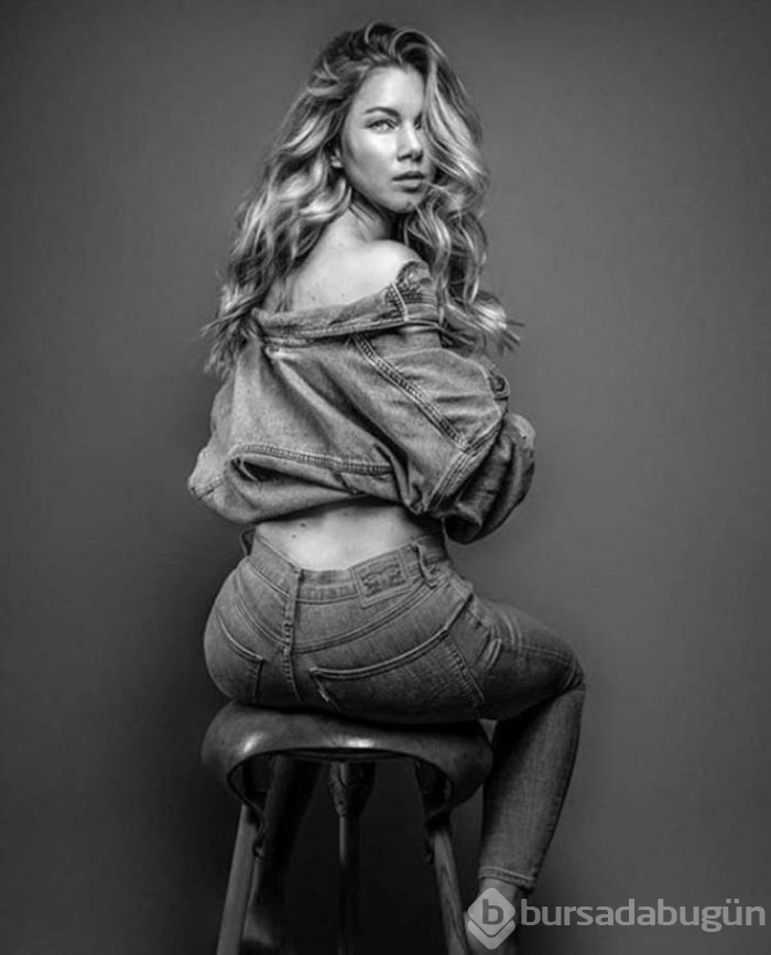 Hollandalı güzel kadın futbolcu Anouk Hoogendijk