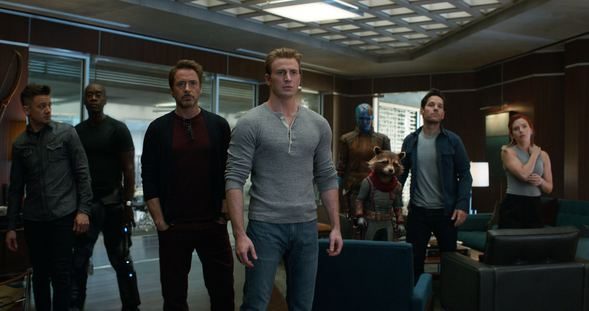  Sinema girişinde bağırarak Avengers: Endgame'in sonunu söyleyen adamı dövdüler 