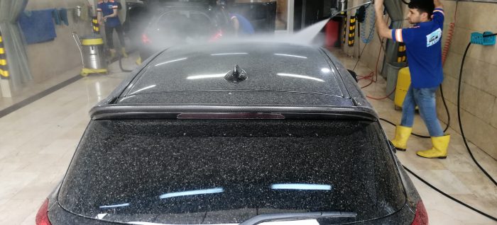 İstanbul'a çamur yağdı, oto yıkamacılar mesaiye erken başladı

