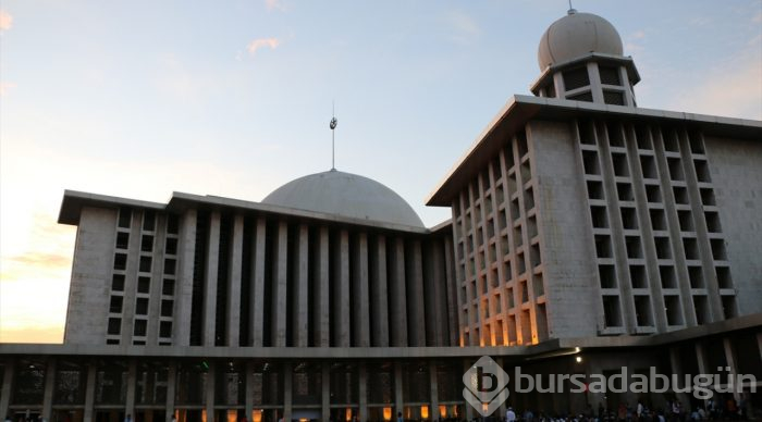 Endonezya'da ilk iftar heyecanı
