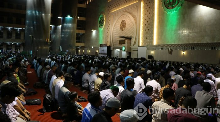 Endonezya'da ilk iftar heyecanı
