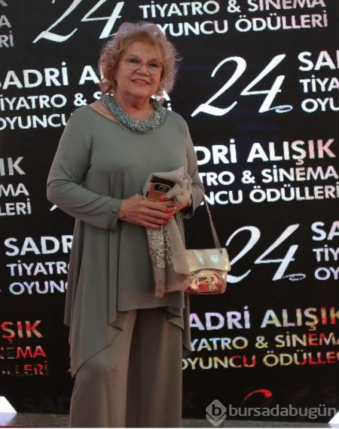 24. Sadri Alışık Tiyatro ve Sinema Oyuncu Ödülleri sahiplerini buldu
