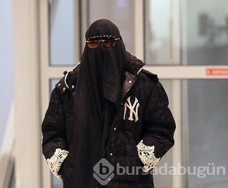  Madonna havaalanına burka ile girdi 