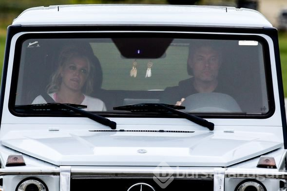  Bu kaçıncı yıkılış: Britney'nin yüzü gülmüyor! 