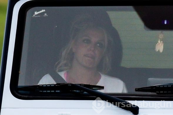  Bu kaçıncı yıkılış: Britney'nin yüzü gülmüyor! 