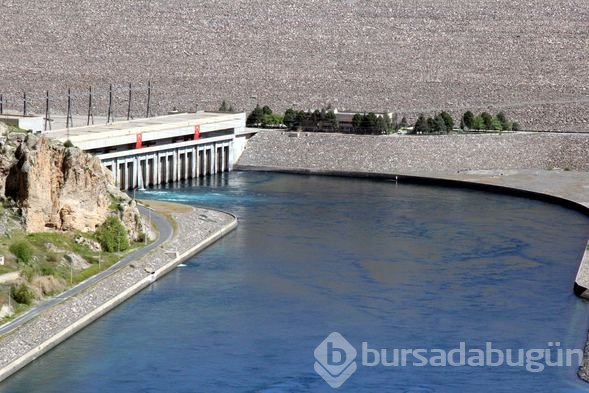  Atatürk Barajı'nda rekor seviye! 2 metre birden yükseldi 