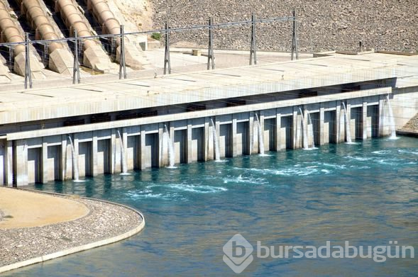  Atatürk Barajı'nda rekor seviye! 2 metre birden yükseldi 