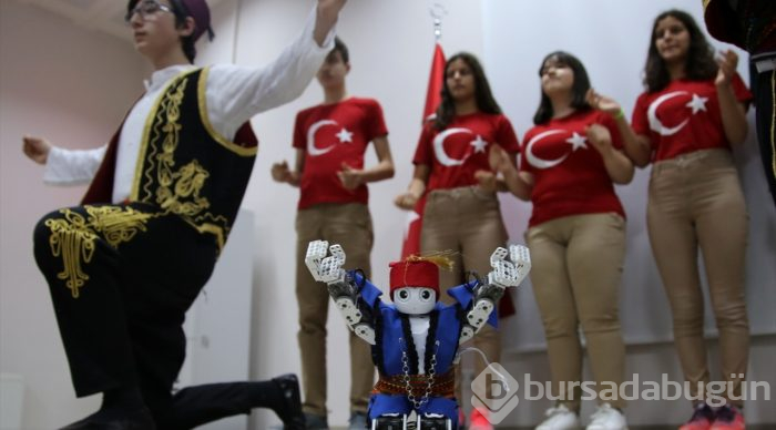 Harmandalı oynayan robot Avrupa finallerine taşıdı
