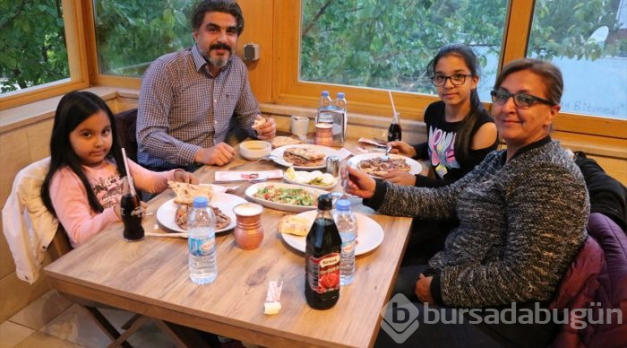 "Uykudan feragat ettiren lezzet" iftar sofralarını süslüyor

