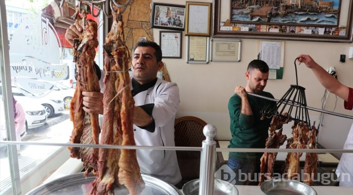 "Uykudan feragat ettiren lezzet" iftar sofralarını süslüyor
