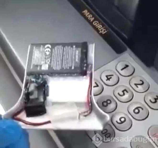 ATM'den Para Çekerken Bunu Görürseniz Dikkat! Başınız Yanabilir