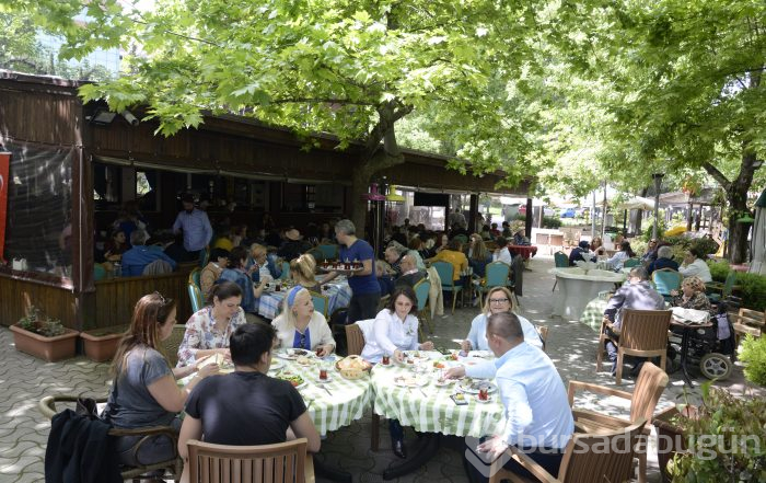Bursalı anneler kahvaltıda buluştu