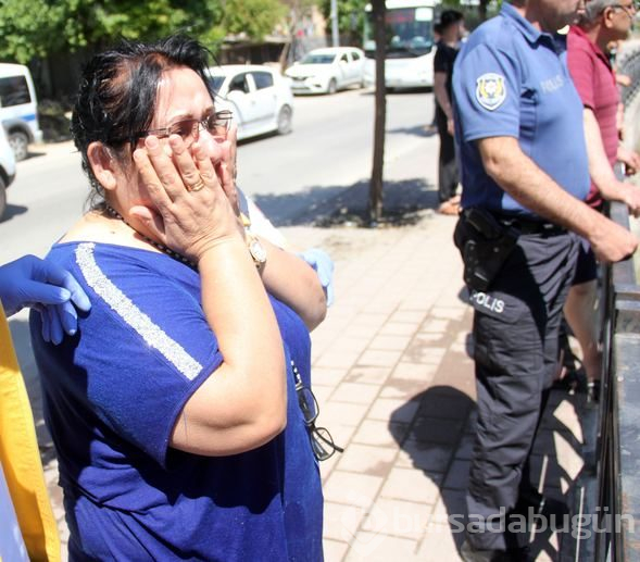 Adana'da anneanne ve torunlarının olduğu araç kanala uçtu
