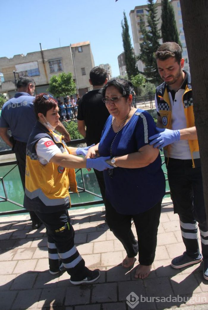 Adana'da anneanne ve torunlarının olduğu araç kanala uçtu
