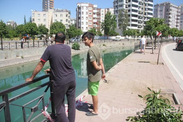 Adana'da anneanne ve torunlarının olduğu araç kanala uçtu
