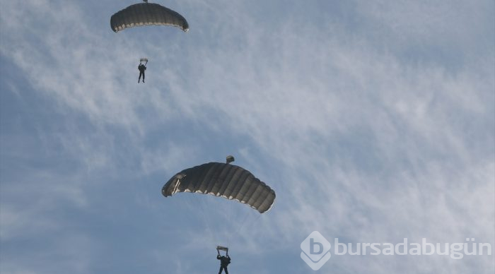 JÖAK timi sıcak hava balonunda atlayış gerçekleştirdi
