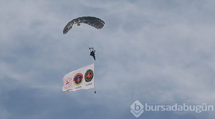 JÖAK timi sıcak hava balonunda atlayış gerçekleştirdi
