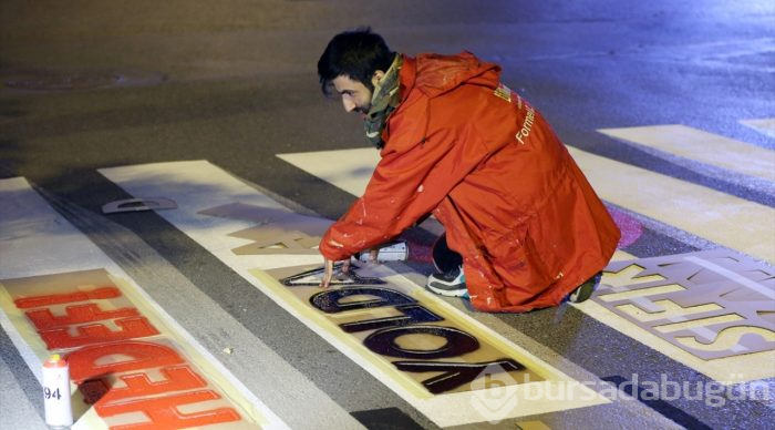 Grafiti sanatçıları İstanbul caddelerinde
