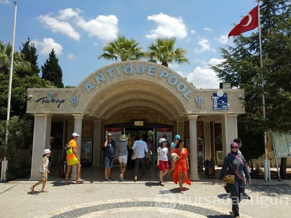 Günde 2 bin turist tarihin içinde yüzüyor!
