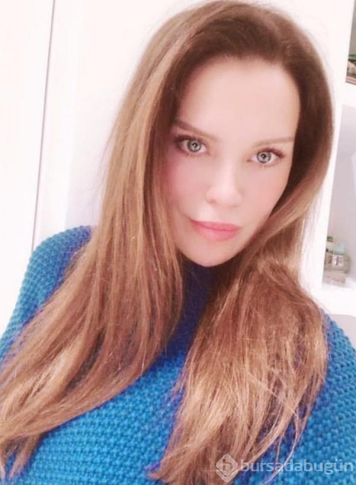 Seda Akgül'den Demet Şener'e: 9 çocukla mağarada kalmadın!
