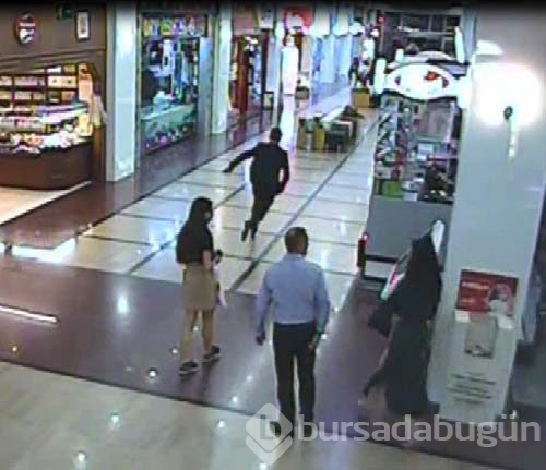 Yürüyen merdivende etek altı fotoğrafa taciz davası