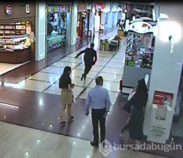Yürüyen merdivende etek altı fotoğrafa taciz davası