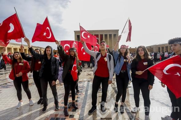 On binlerce kişi Anıtkabir'e akın etti!
