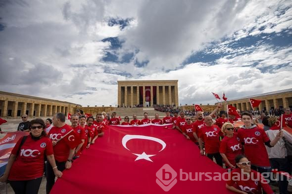On binlerce kişi Anıtkabir'e akın etti!
