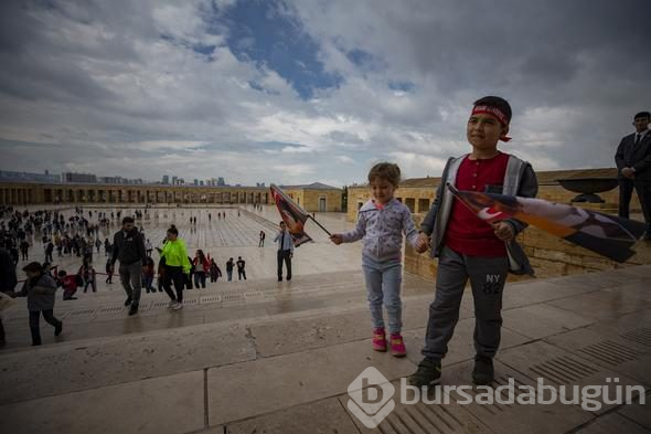 On binlerce kişi Anıtkabir'e akın etti!
