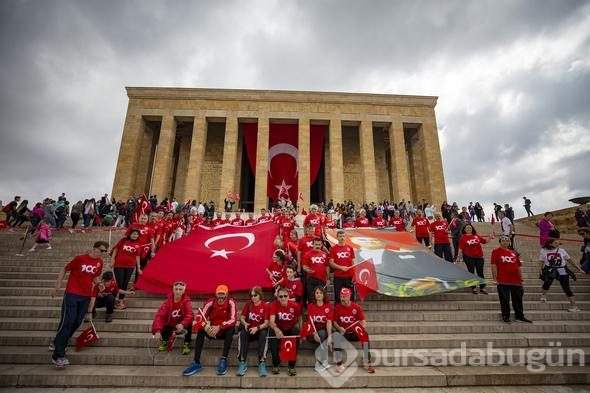 On binlerce kişi Anıtkabir'e akın etti!
