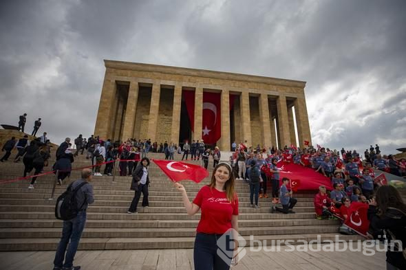 On binlerce kişi Anıtkabir'e akın etti!
