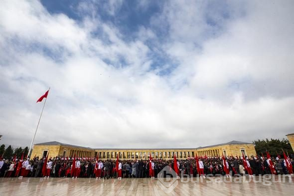 On binlerce kişi Anıtkabir'e akın etti!
